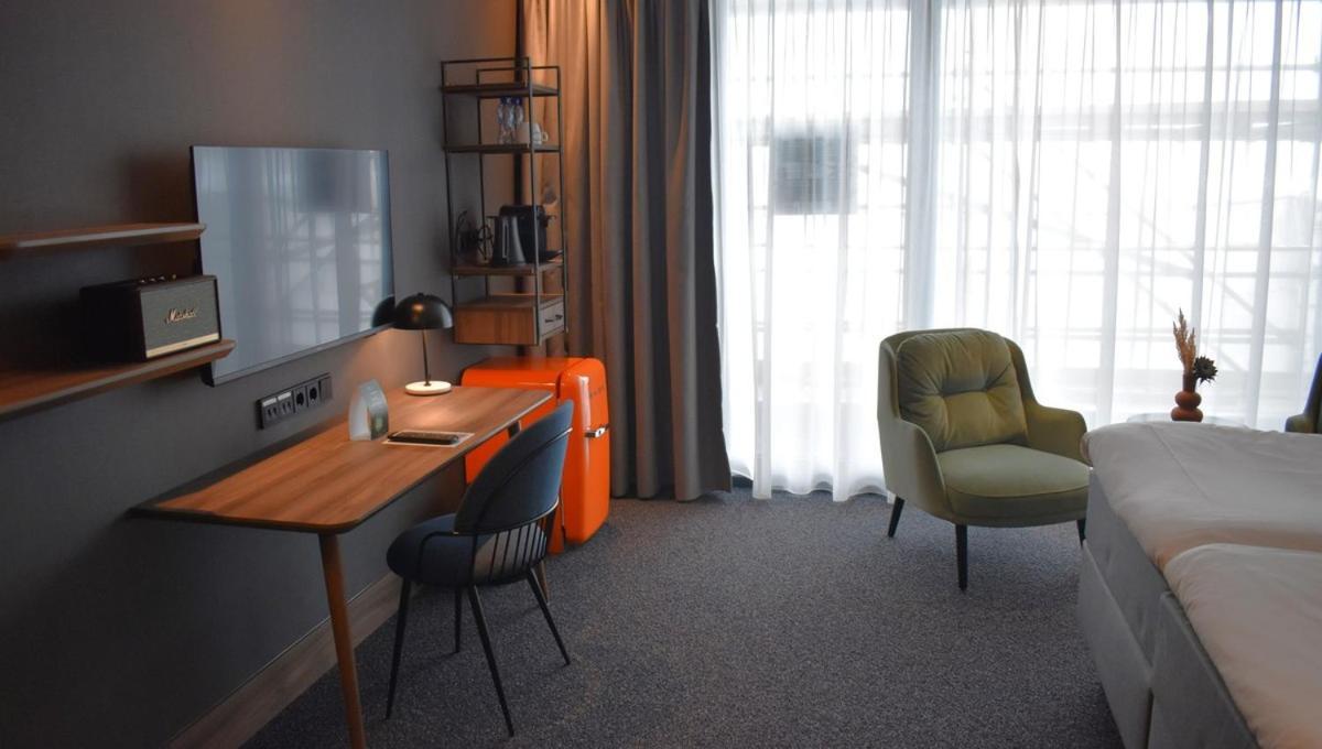 Van Der Valk Hotel Eindhoven Exterior foto