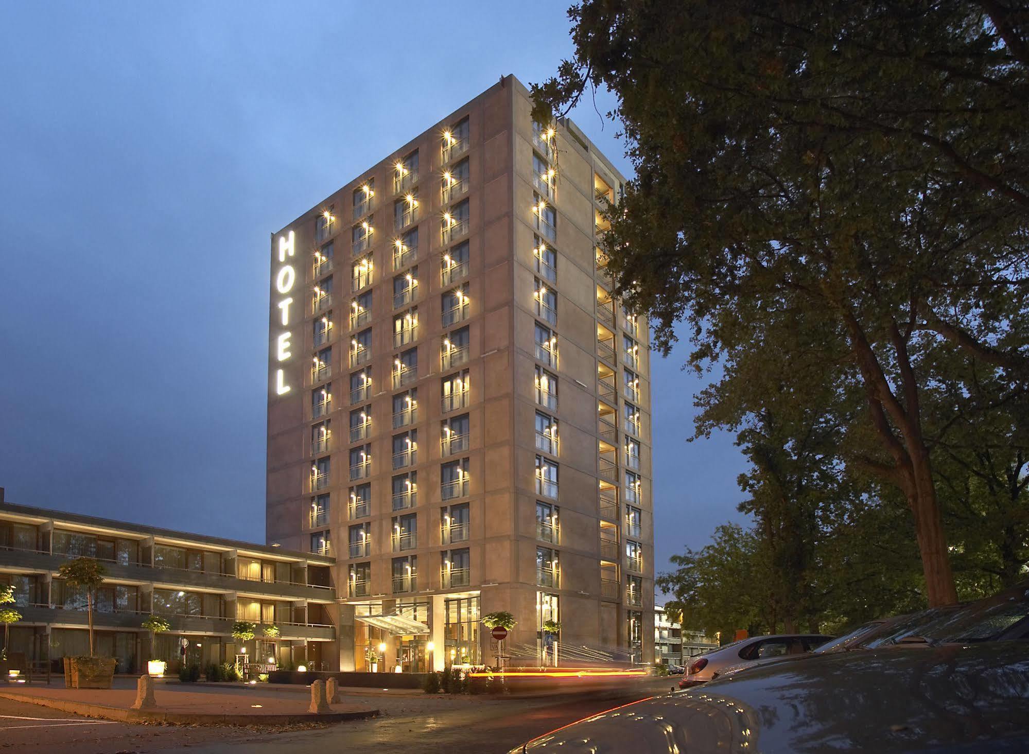 Van Der Valk Hotel Eindhoven Exterior foto